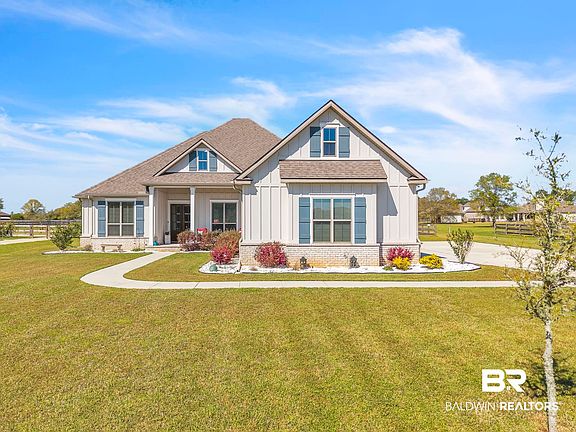 3rd image of 33147 Walden Ln