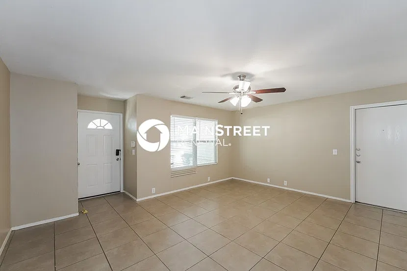 3235 Dartmouth Field Ln — Photo 4