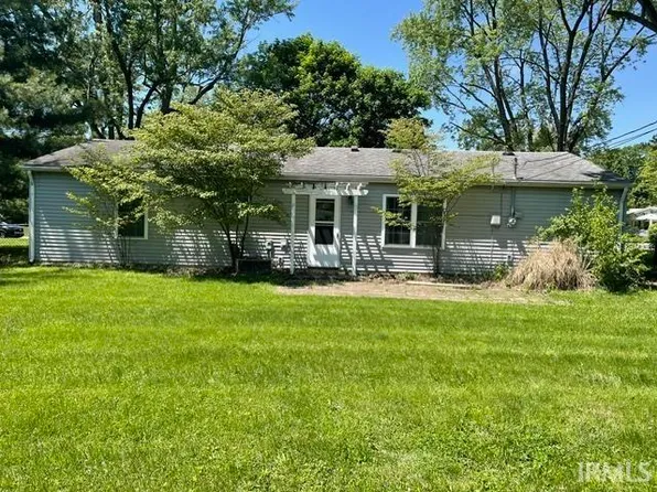 1822 N Maddox Dr, Muncie, IN 47304