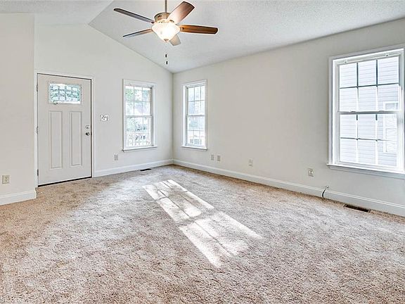 3rd image of 1016 Gregory St