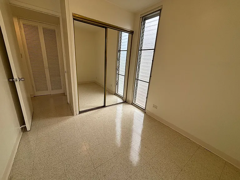 810 University Ave #203 — Photo 9