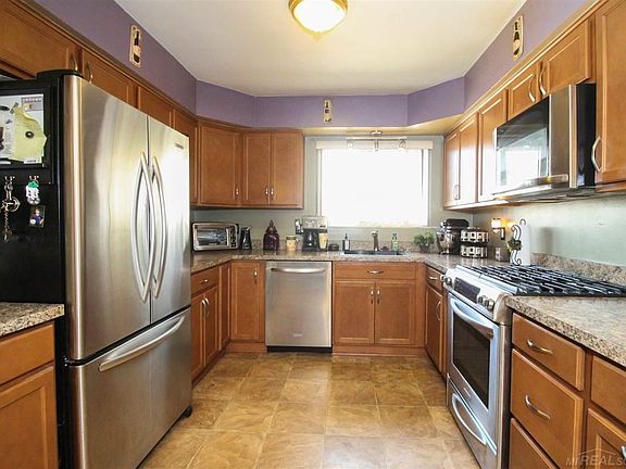 2nd image of 29138 Desmond Dr