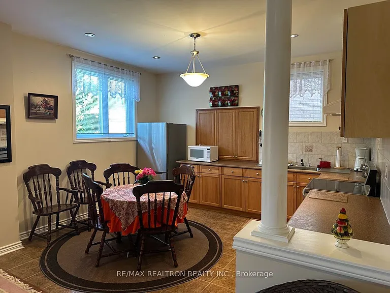 95 Ames Cres #BASEMENT — Photo 3