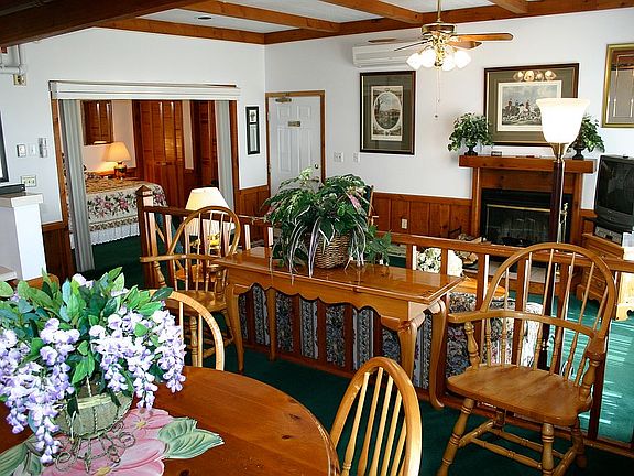 5th image of 3561 Eckel Dr