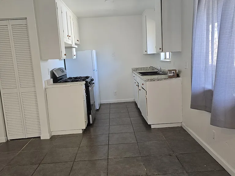 7531 Forest St #C — Photo 3