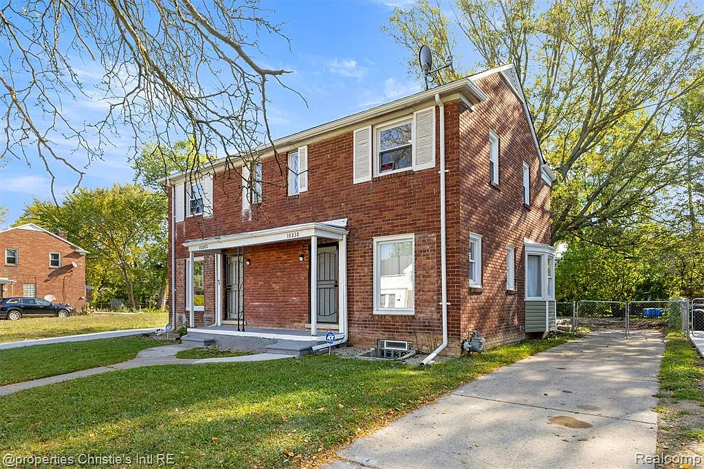 2 bed, 1.0 bath, 1100 sqft, $1,250 — Photo 1