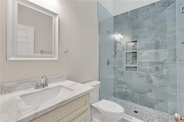 2512 Laurel St — Photo 5