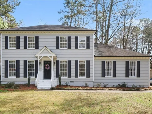 777 Saybrook Cir, Lilburn, GA 30047