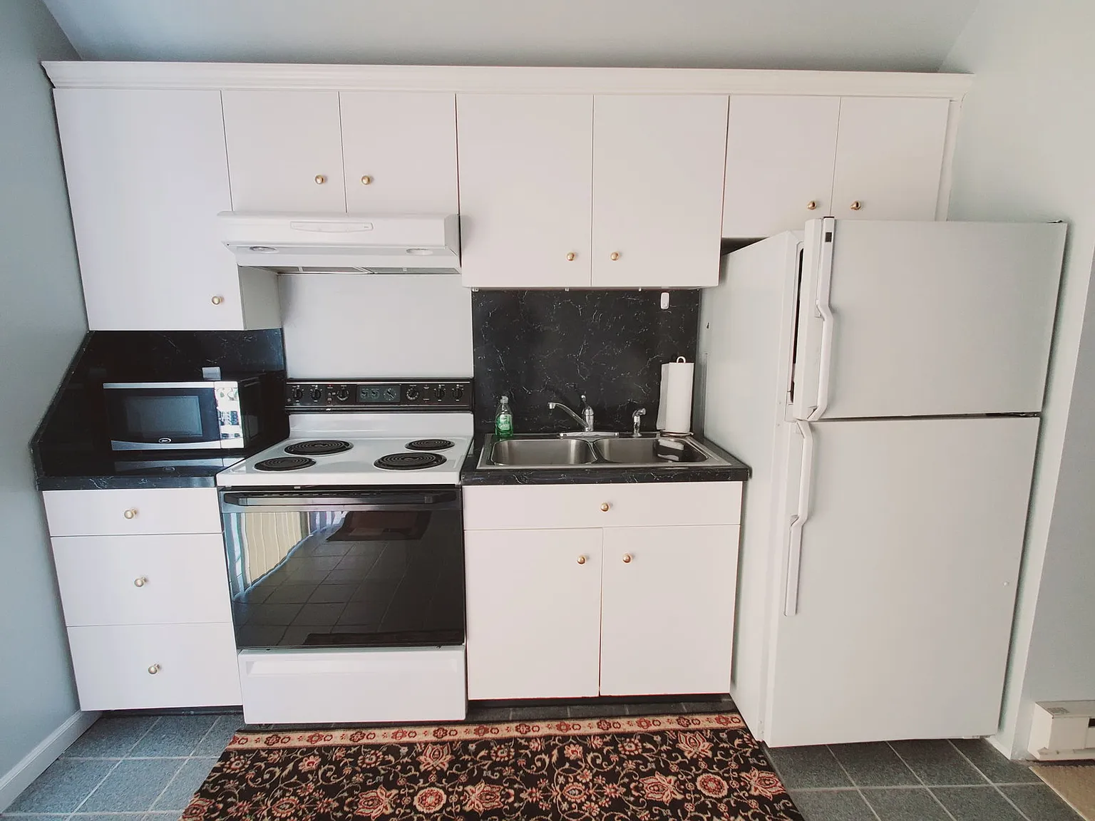 Studio, 1.0 bath, 515 sqft, $1,800 — Photo 2