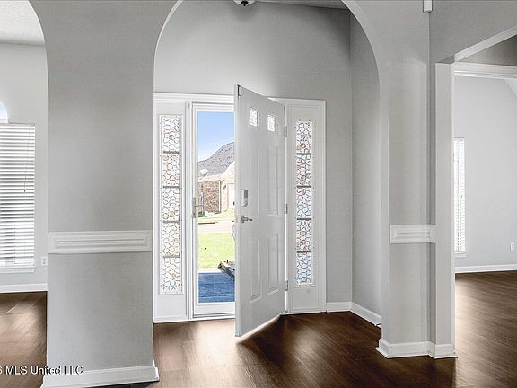 5th image of 2603 Olivia Ln
