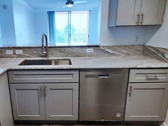 3rd image of 1000 Scotia Drive #506