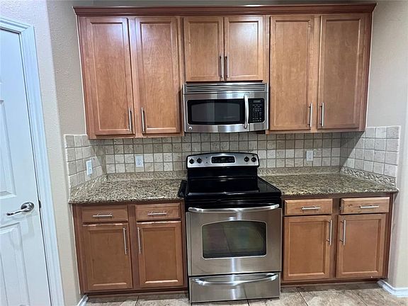 5th image of 24511 Springwood Glen Ln #0