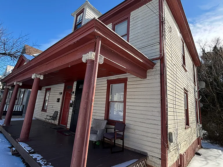 816 Marshall Ave SW — Photo 2