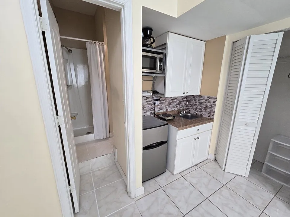 14144 SW 158th Ct — Photo 3