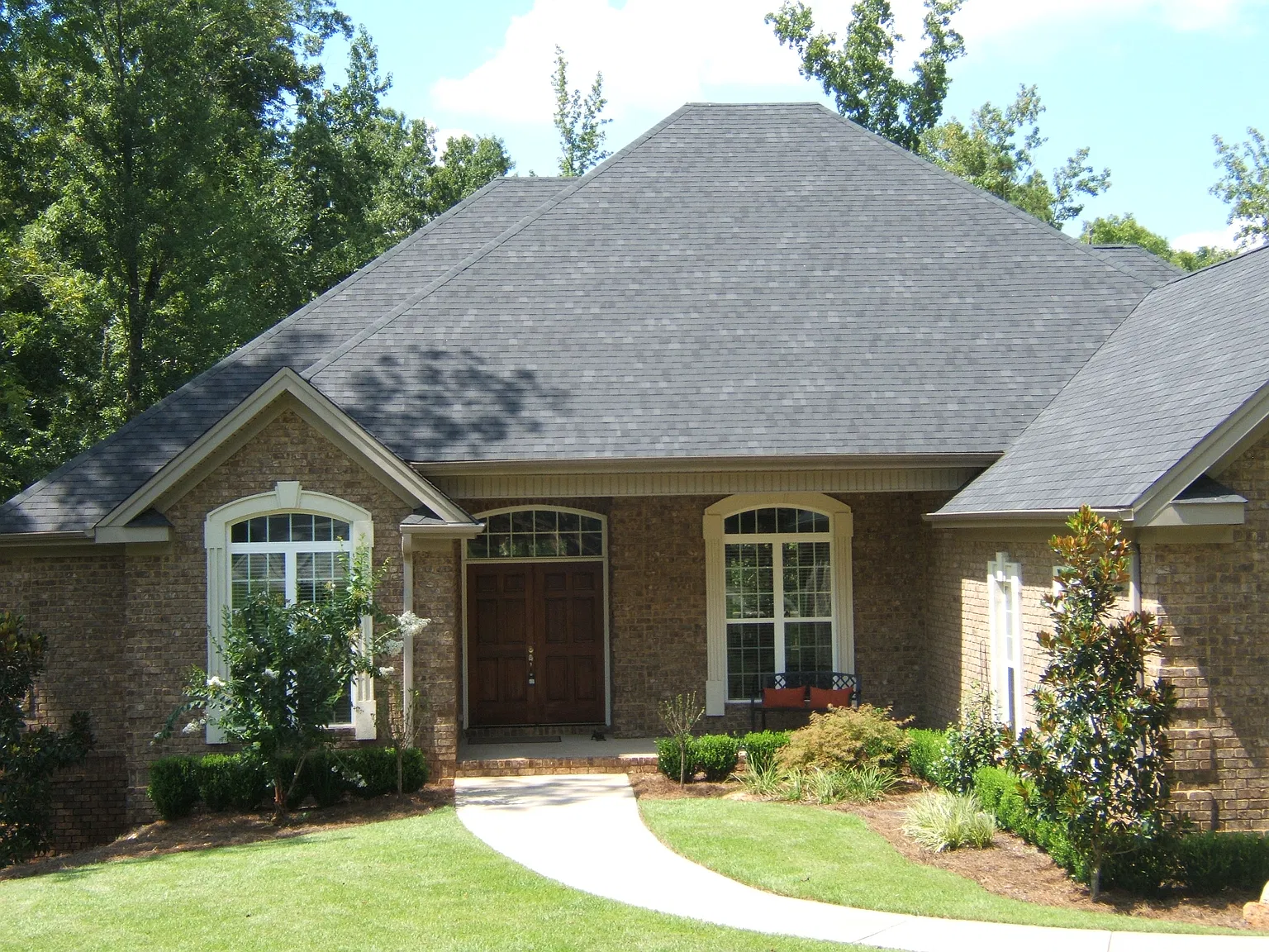 4 bed, 3.5 bath, 2856 sqft, $2,500 — Photo 2