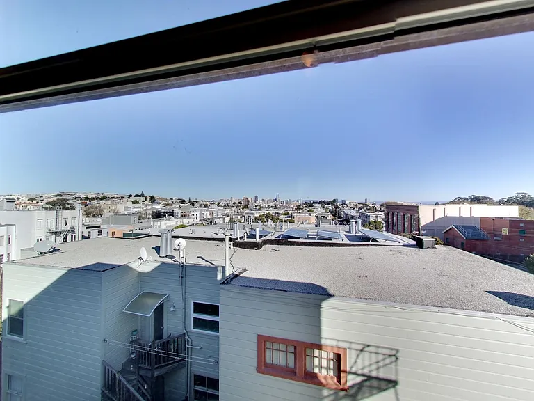1890 Grove St #1058R — Photo 4