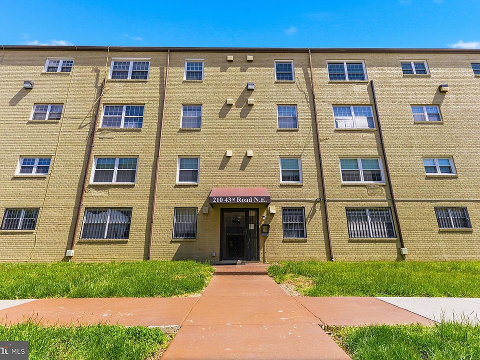 1st image of 210 43rd Rd NE APT 103