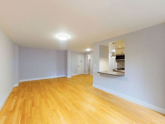 3rd image of 301 E 47th St APT 5N