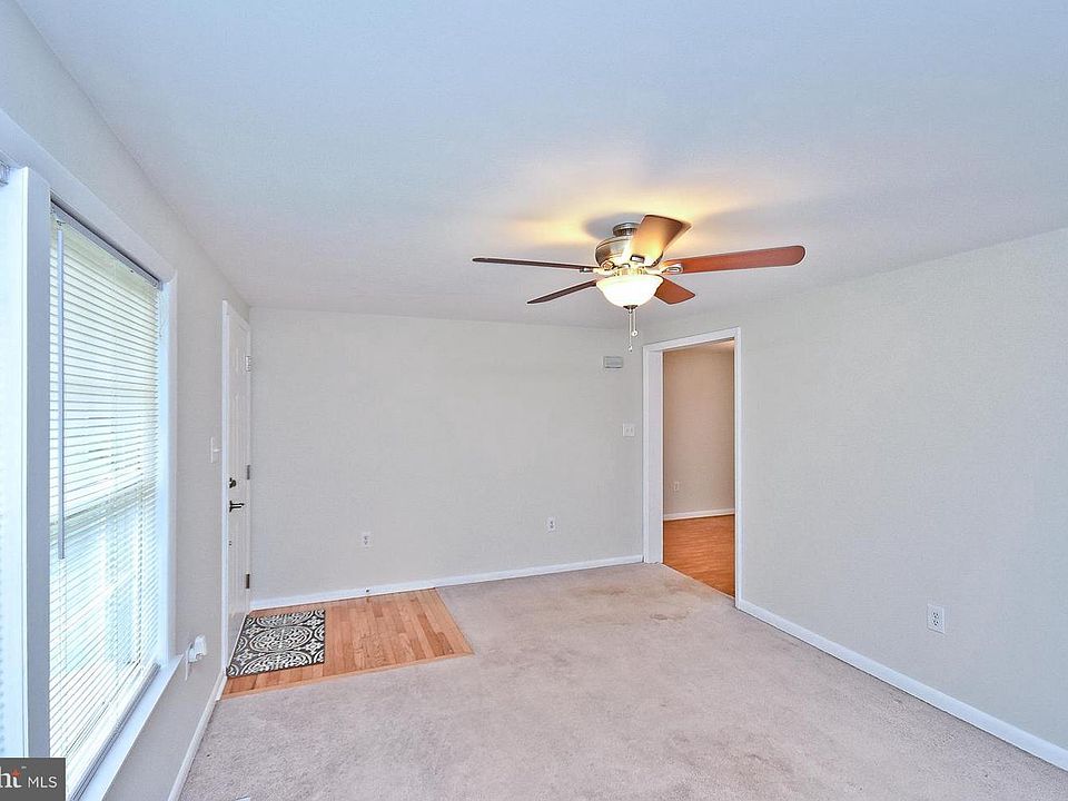 2nd image of 2905 Galway Ln
