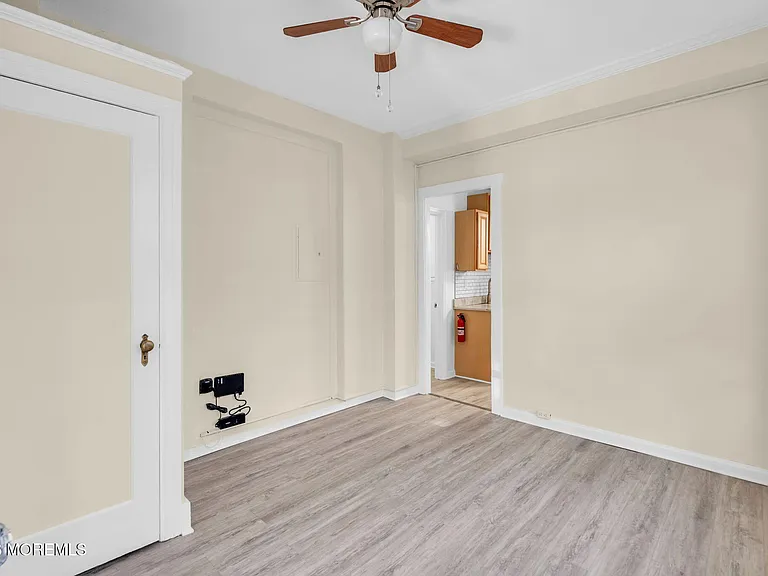 710 Beach Ave #3 — Photo 6