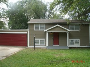 1511 E 19th St, Lawrence, KS 66046