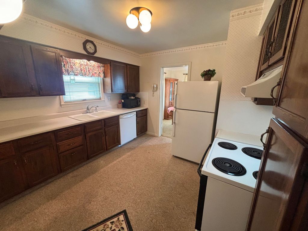 341 E Glenguile St, Parchment, MI - View 4