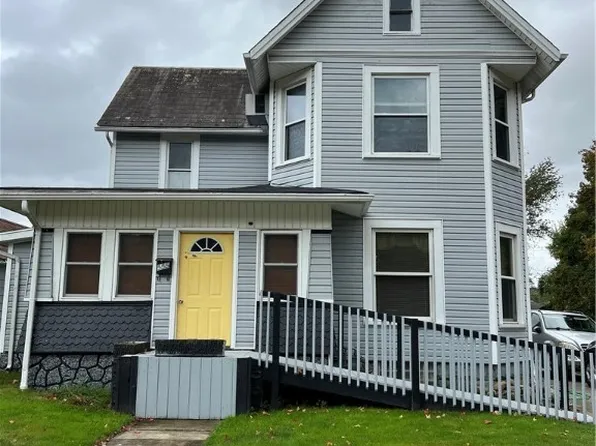 555 E Canal St, Newcomerstown, OH 43832