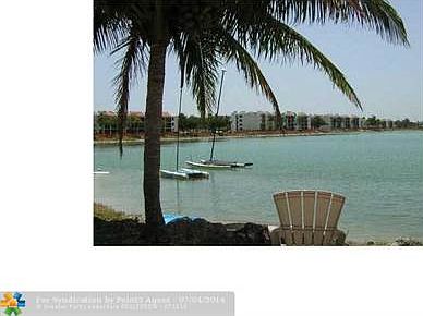 4th image of 111 Lake Emerald Dr APT 404
