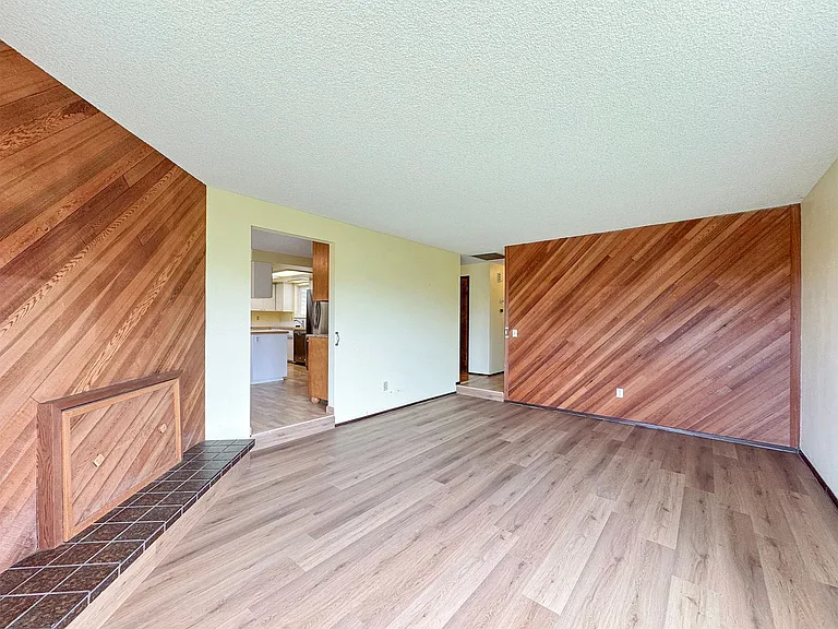 41 McLaughlin Rd — Photo 7
