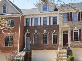 130 Rees Pl, Falls Church, VA 22046