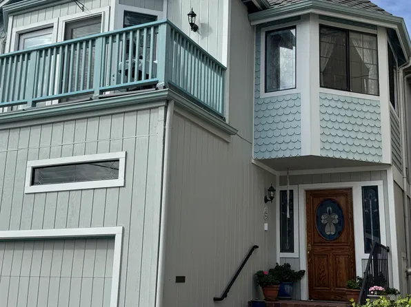 217 Stockton Ave, Capitola, CA 95010