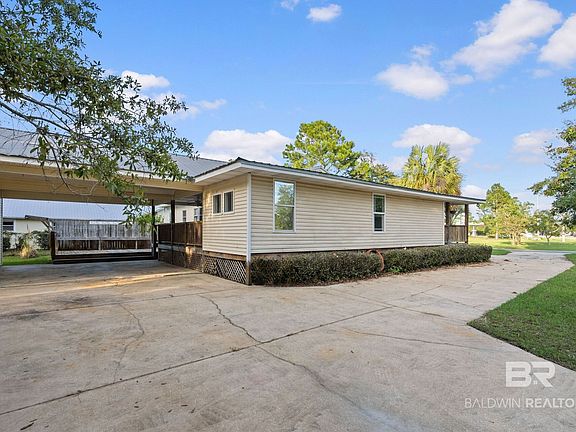 2nd image of 4701 Bay Cir