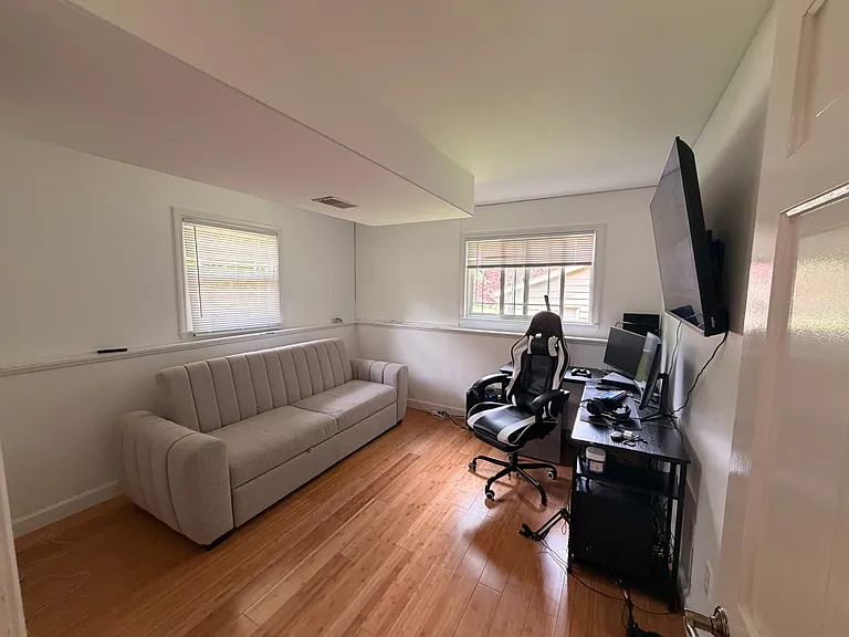 580 Adaway Ave SE — Photo 16