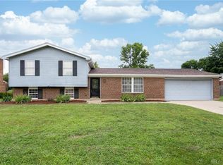 4207 Tradewind Ct, Englewood, OH 45322