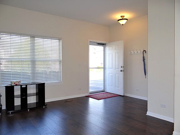2nd image of 2818 Alameda Ct