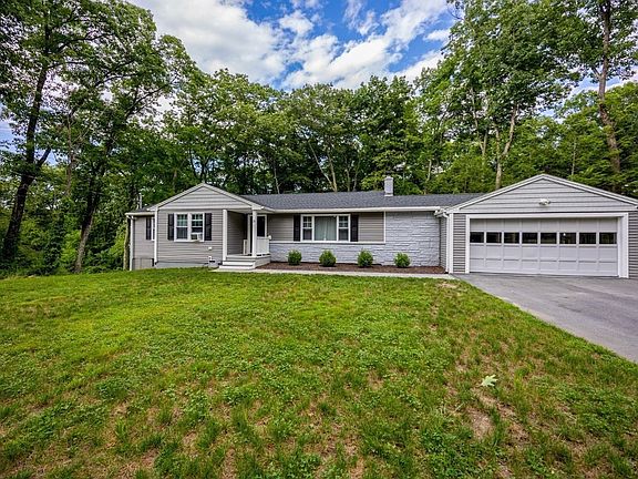 2nd image of 30 Sawyer Ln