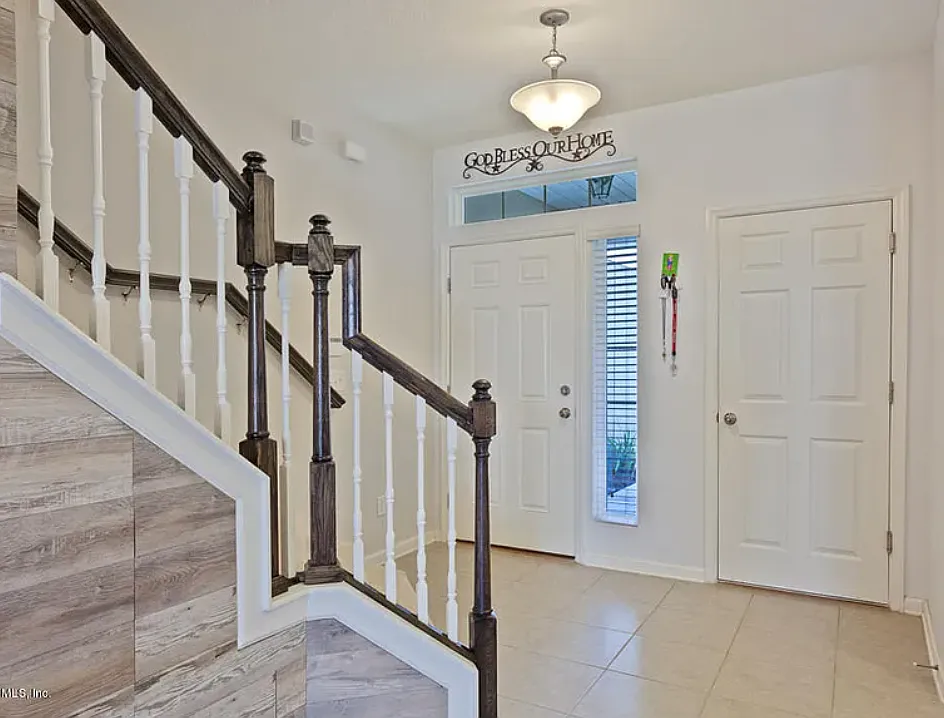 3 bed, 1476 sqft, $2,200 — Photo 3