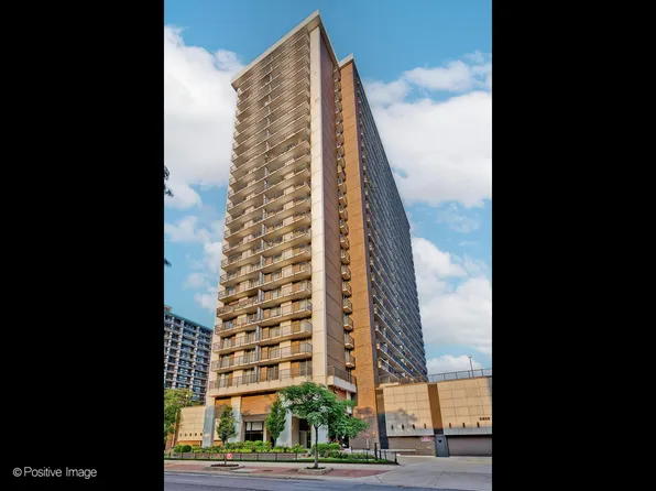 5855 N Sheridan Rd APT 17D, Chicago, IL 60660