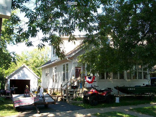 517 Squires Ave — Photo 1