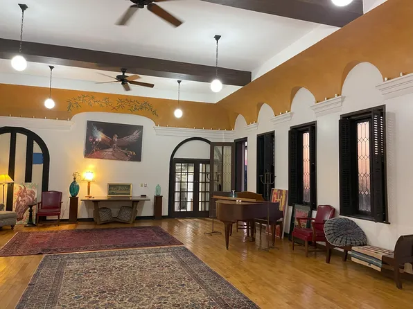 102 Carmel Rd, Wheeling, WV