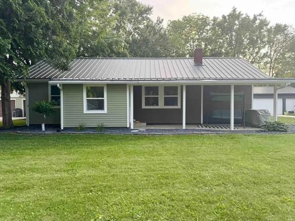205 S Washington St, Wakarusa, IN 46573