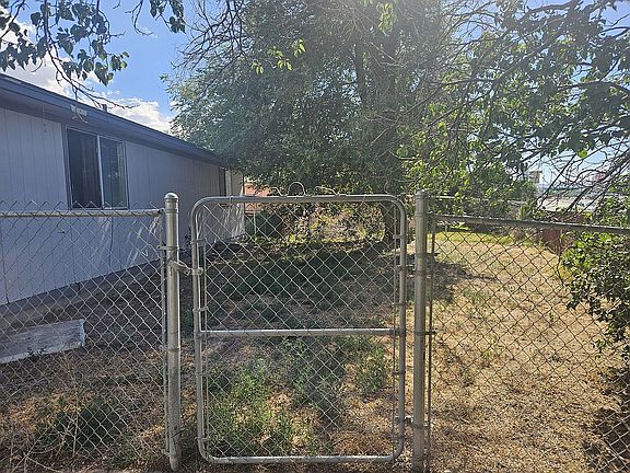 3rd image of 1720 Skyway Dr