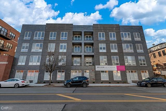1st image of 2217 W Madison St #401