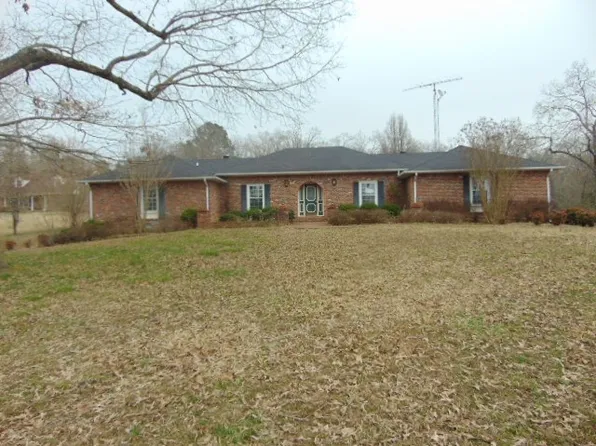 102 Doris Dr, Camden, TN 38320