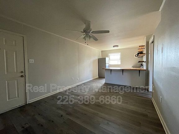 4th image of 1121 Aster St APT 4