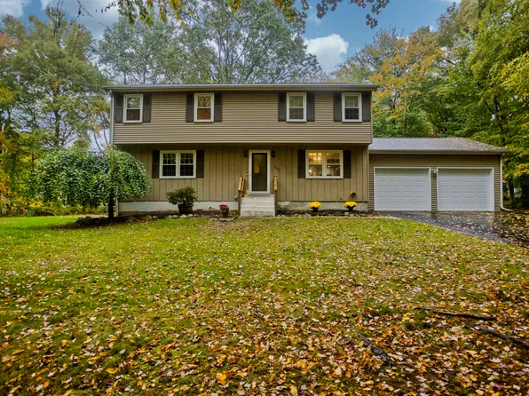 125 Apple Road, Tolland, CT 06084
