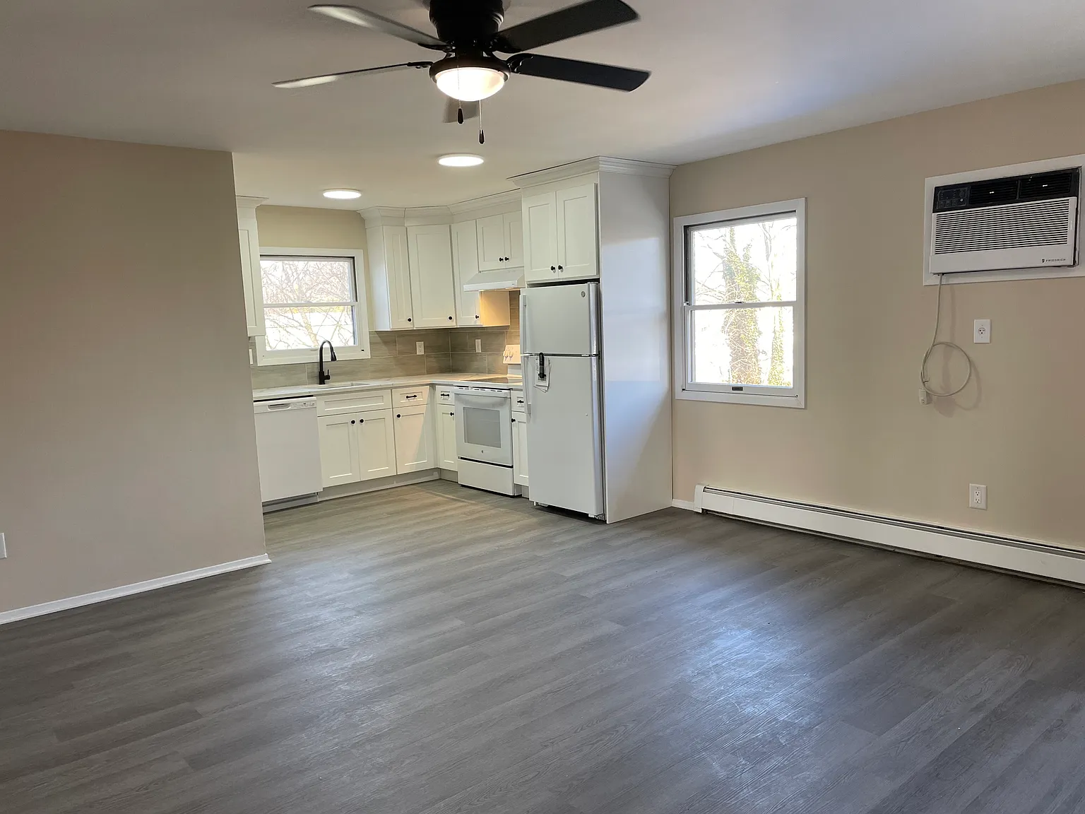 2 bed, 900 sqft, $2,875 — Photo 1