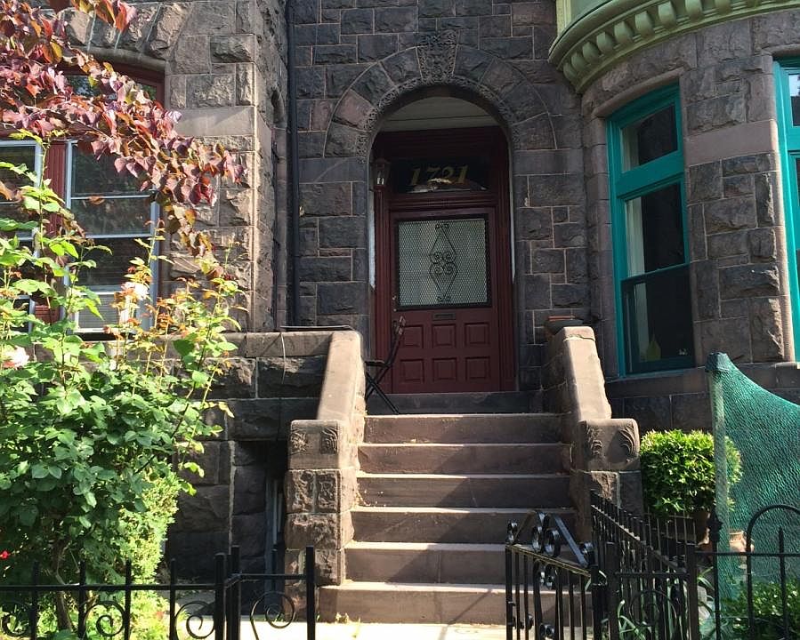 Private entry in gorgeous Brownstone building. Lovely stoop