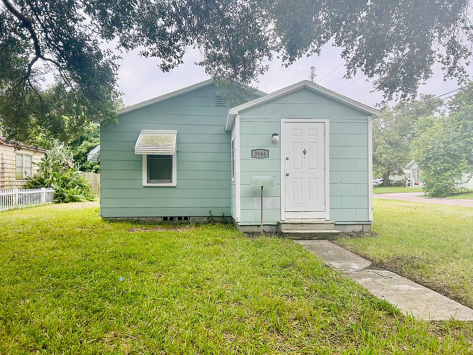 1st image of 3946 21st St N