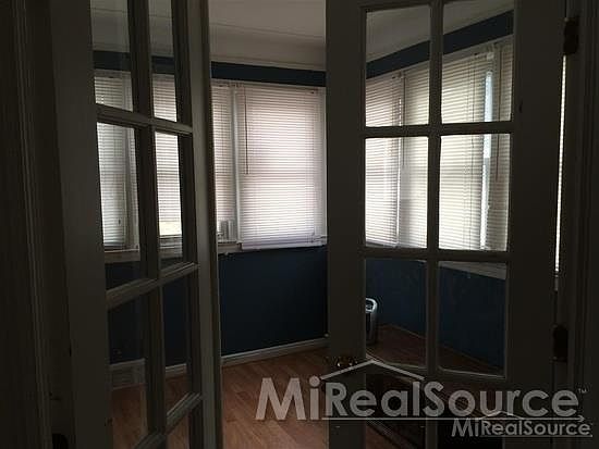 5th image of 17851 Eastland St